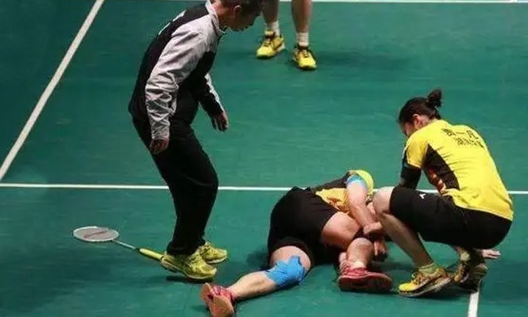 半场-费利佩进球被吹帕拉西奥斯失良机南通0-0成都